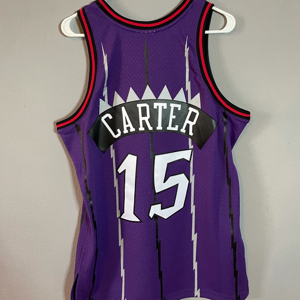 Toronto Raptors Jersey - Picture 4 of 4